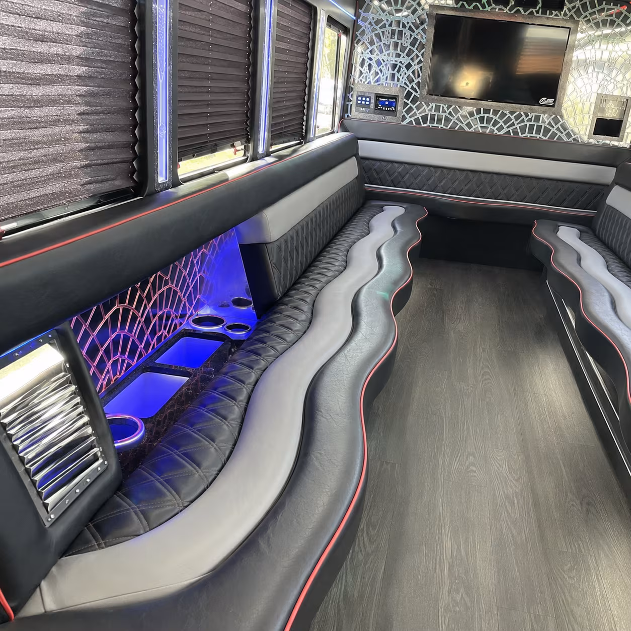 Gilroy Homecoming & Prom Party Bus Rentals